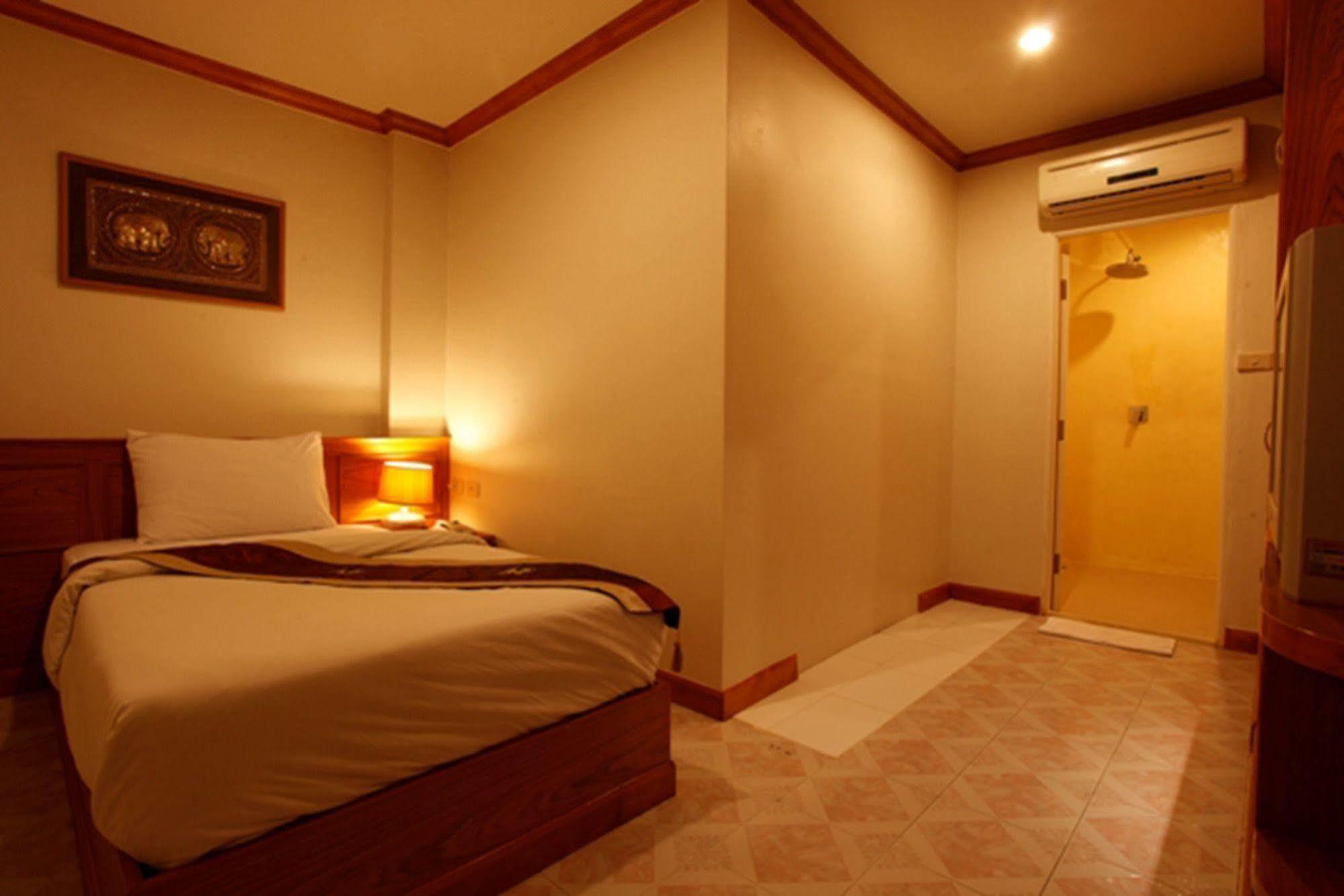 Casa Jip Guesthouse Patong Εξωτερικό φωτογραφία